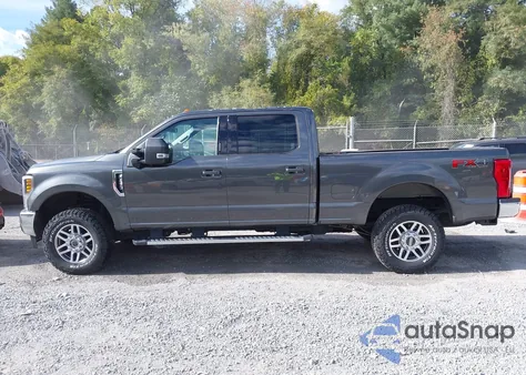 2018 Ford F-250 Lariat z USA, uszkodzony, nr VIN 1FT7W2B61JEC54038
